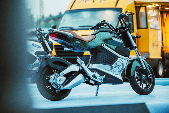 新日电动车再添悍将一名，同行直呼玩不起！