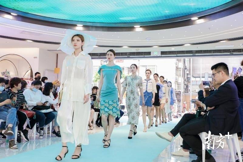 广州市商务局局长洪谦:加快建成具有全球影响力美誉度的国际消费中心城市|南方观察·权威访谈