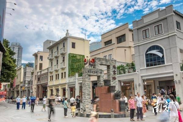 广州市商务局局长洪谦:加快建成具有全球影响力美誉度的国际消费中心城市|南方观察·权威访谈