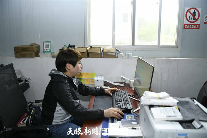 黔西南安龙:“电商+特色产业” 为农特产品插上腾飞的翅膀