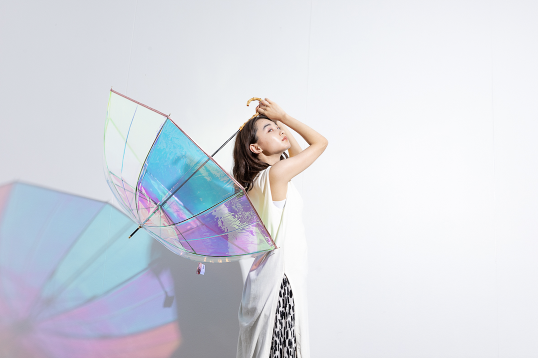 天猫雨季装备品类日，一把伞居然有这么多玩法？