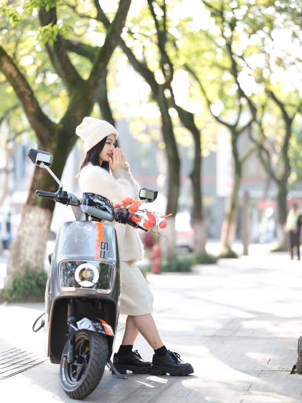 平安夜打车要排队3小时？不如带上好伙伴幻影F9即刻出发