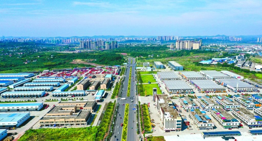 高坪：搭乘电商“快车” 助力农产品“出山”