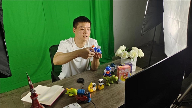 新卖家跨界东南亚电商创业，半年从义乌地下室做到月出万单