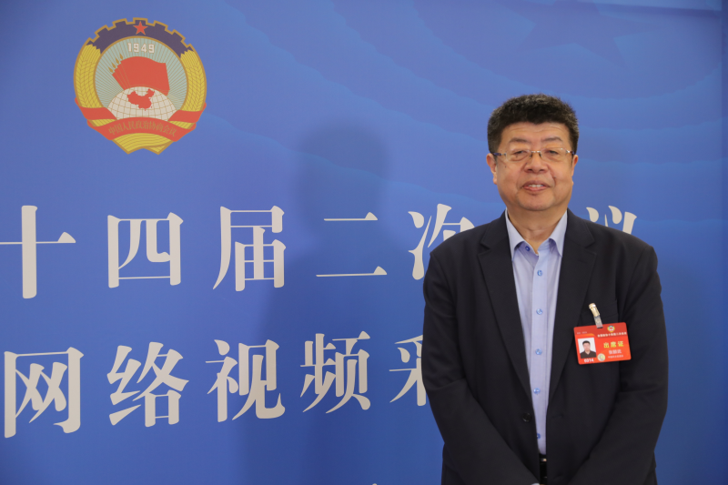 两会经济策|政协委员张颐武:直播电商让商品更顺畅地直面消费者