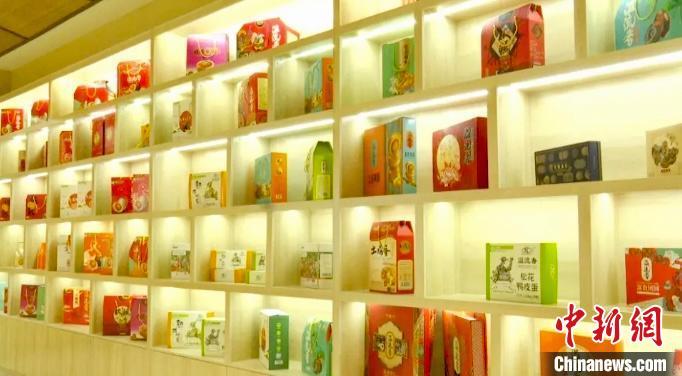 (乡村行·看振兴)驻村干部变身“卖货郎” 江西瑞昌发展电商助农带动百姓增收