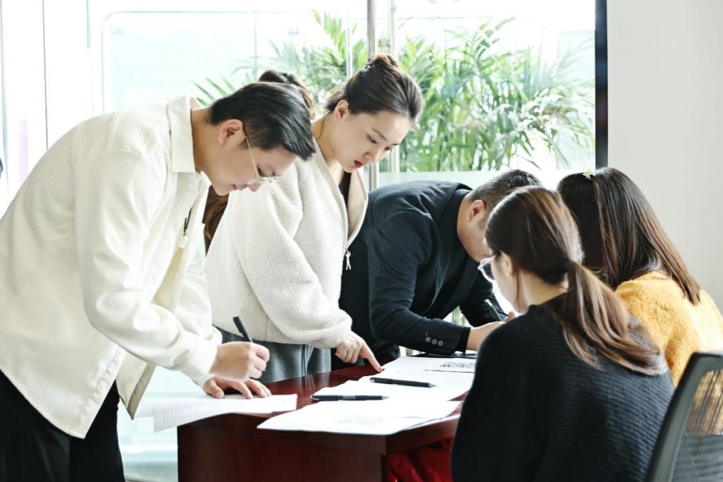新中式火遍全球,常熟服饰产业带携手跨境电商加速出海