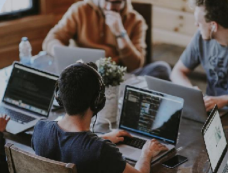 抖音深度布局本地生活服务 及未科技助推商家掘金