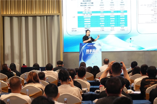 短视频+直播双引擎驱动 快手为泉州服饰产业带商家生意跃迁注入新势能