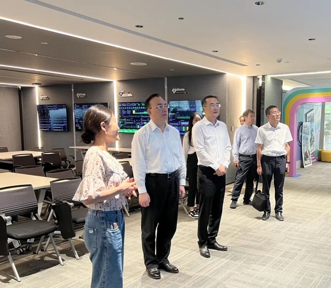 推动直播经济高质量发展,朱民调研直播电商企业