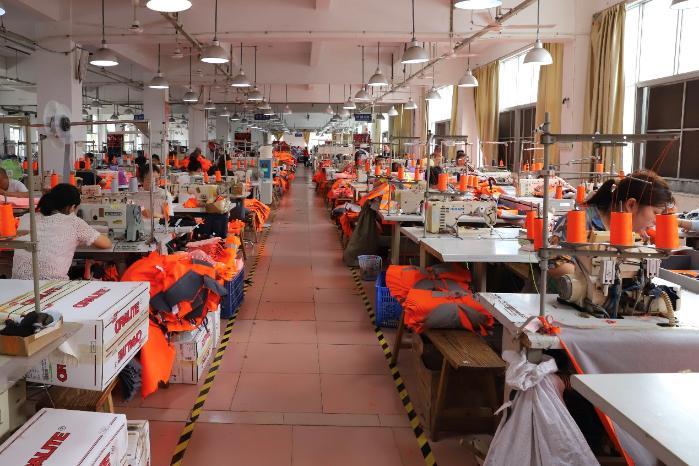 拼多多引领电商西进 闽南的冲锋衣在西北卖爆了