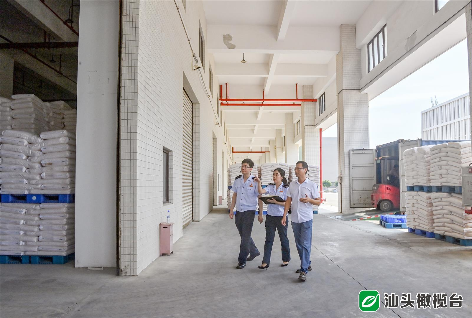 【综保】破浪出海 建强“买卖全球”贸易网络 汕头坚持“贸”字当先,引导传统产业借助跨境电商开辟增长新模式