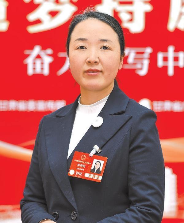 【两会声音】梁倩娟代表：用电商之光照亮乡村振兴之路