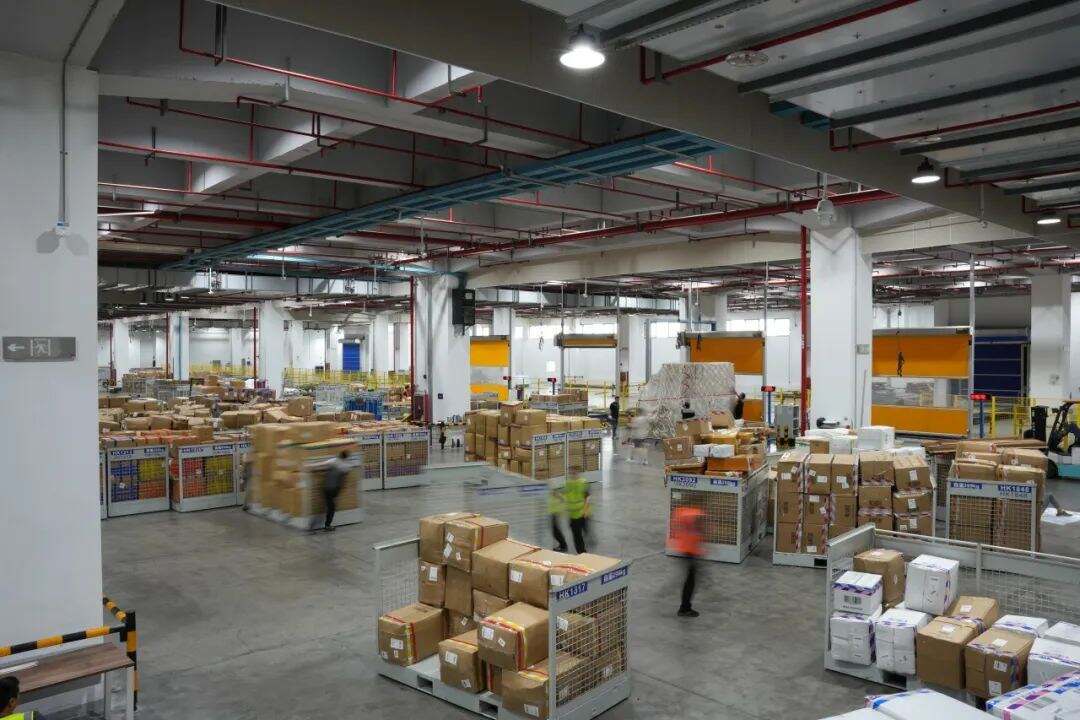 跨境电商成“带货”主力，杭州空港口岸上半年进出口货运量突破11万吨
