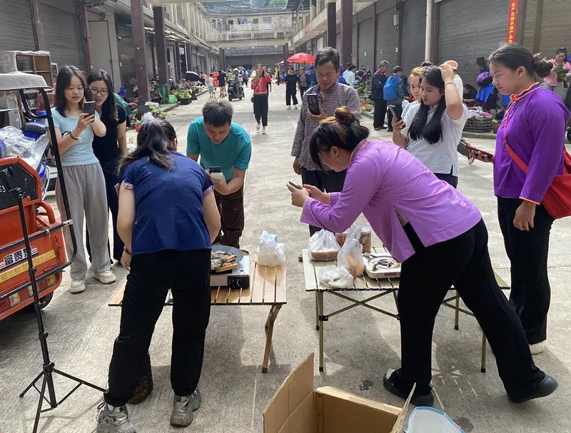 集市直播实操现场