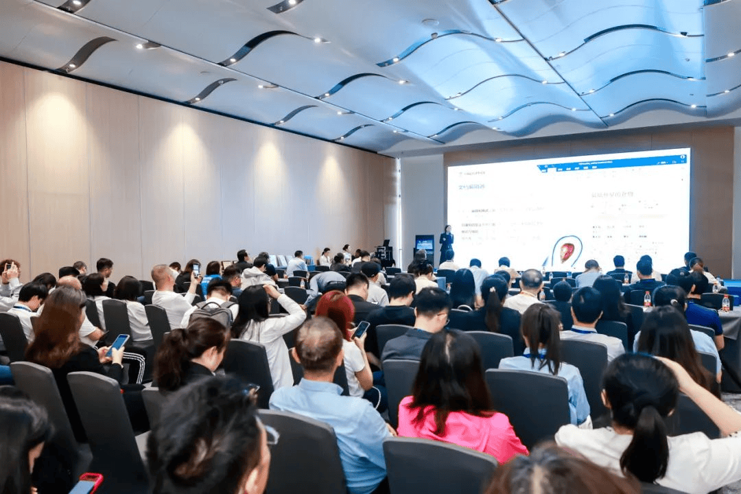 高交会同期活动“百家争鸣” 以科技大平台助企业破“圈”出彩