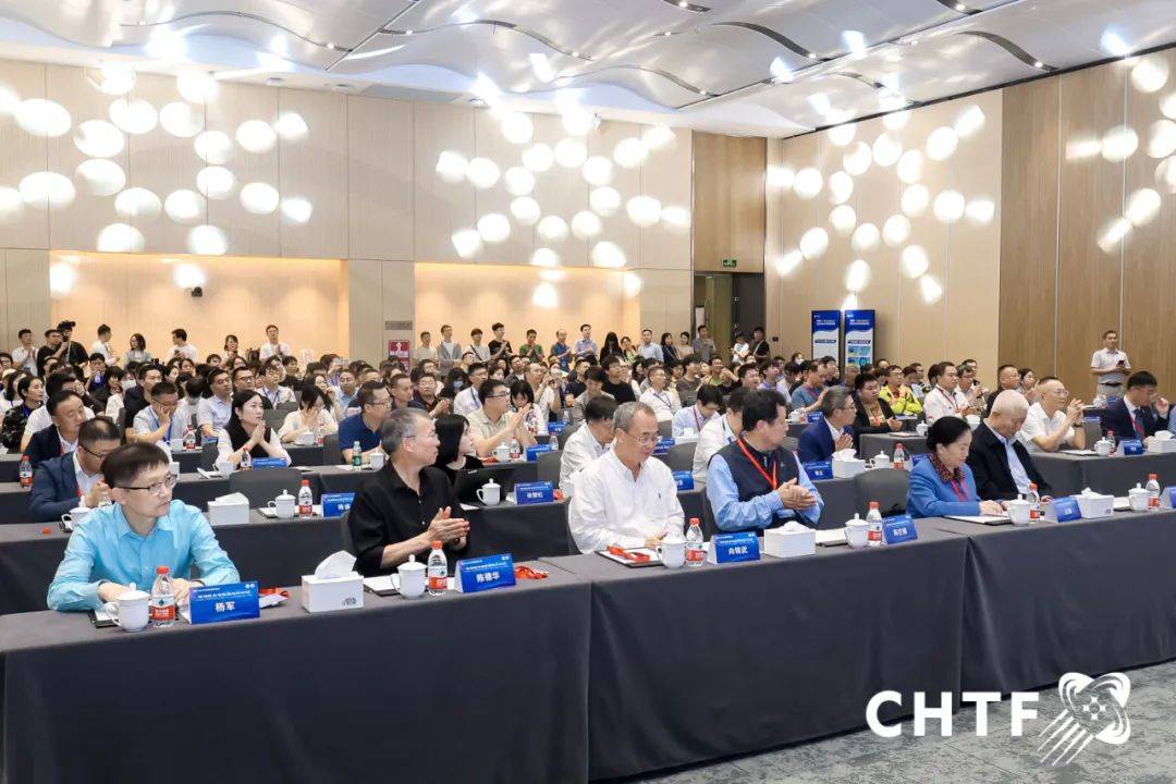 教育部力推“AI进课堂”!2025高交会解锁新兴市场AI教育密码!