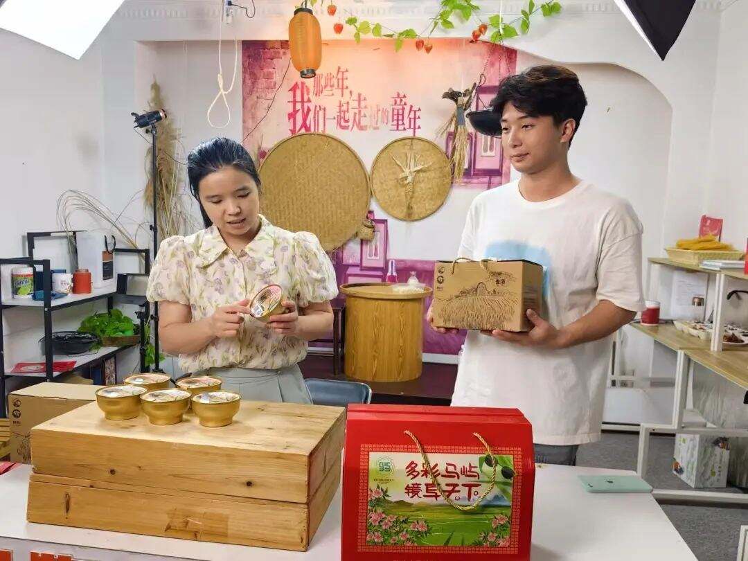 她"务农"15年成全国农村电商带头人