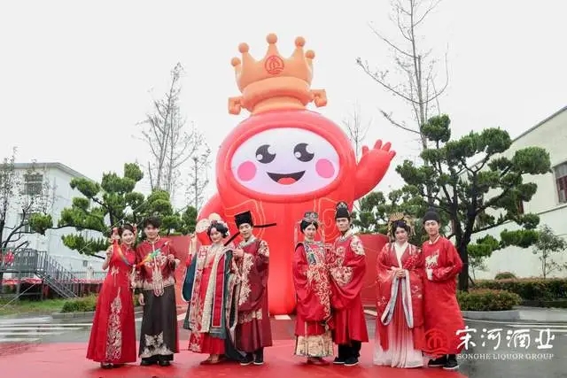 宋河再办919秋酿大典：拥抱年轻化，万吨坛区铸老酒根基