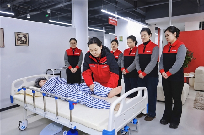 京东家政创新打造“场景教学+培宿一体”模式，打造养老服务专业人才