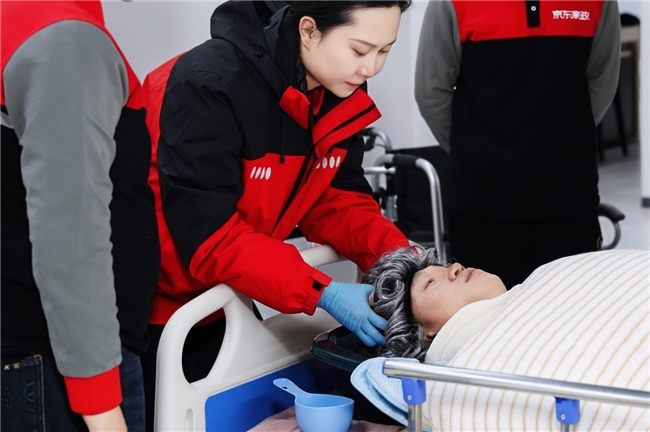 京东家政创新打造“场景教学+培宿一体”模式，打造养老服务专业人才