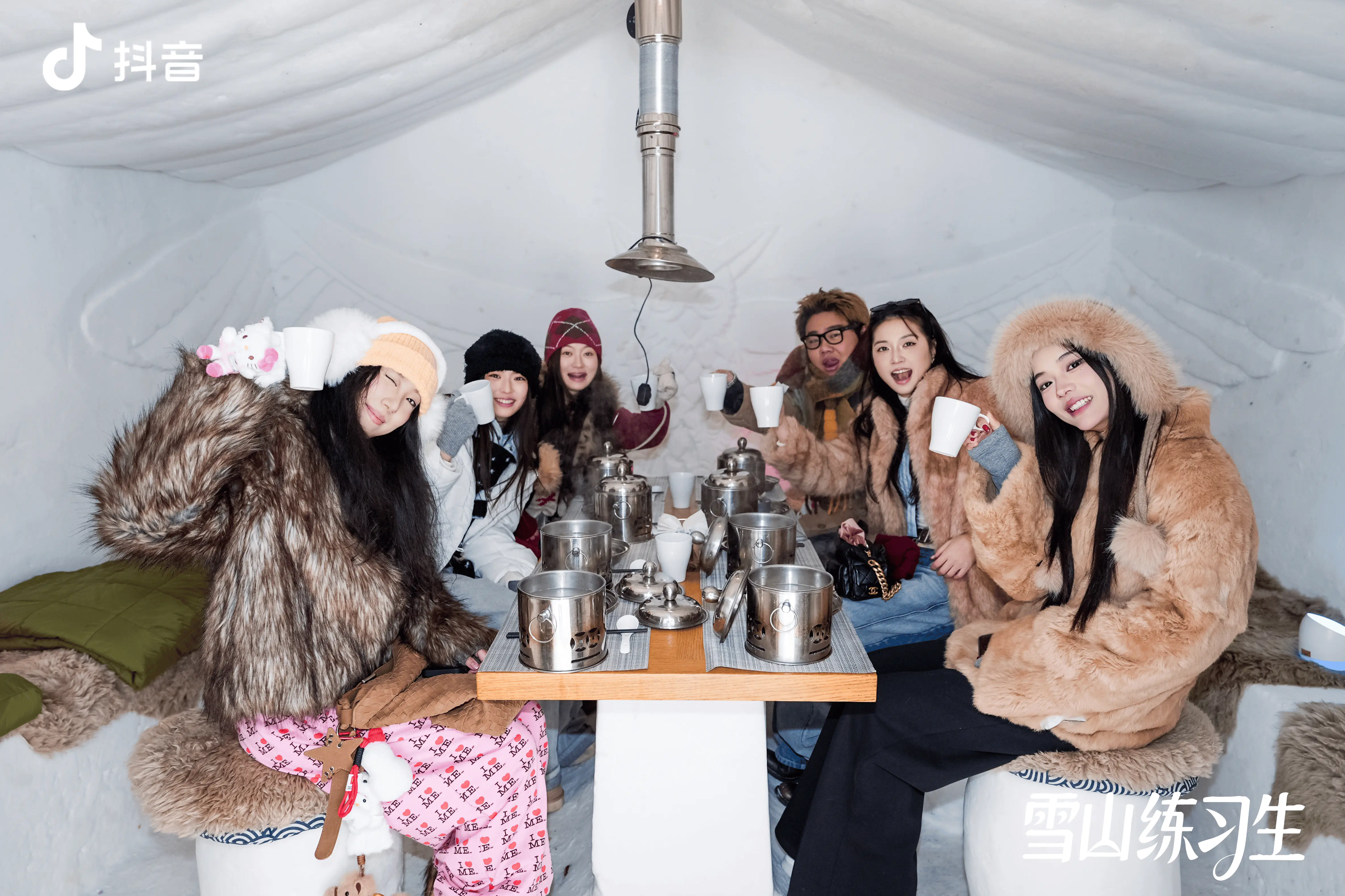 「雪山练习生」长白山开营,这届年轻人正在把雪场玩成秀场