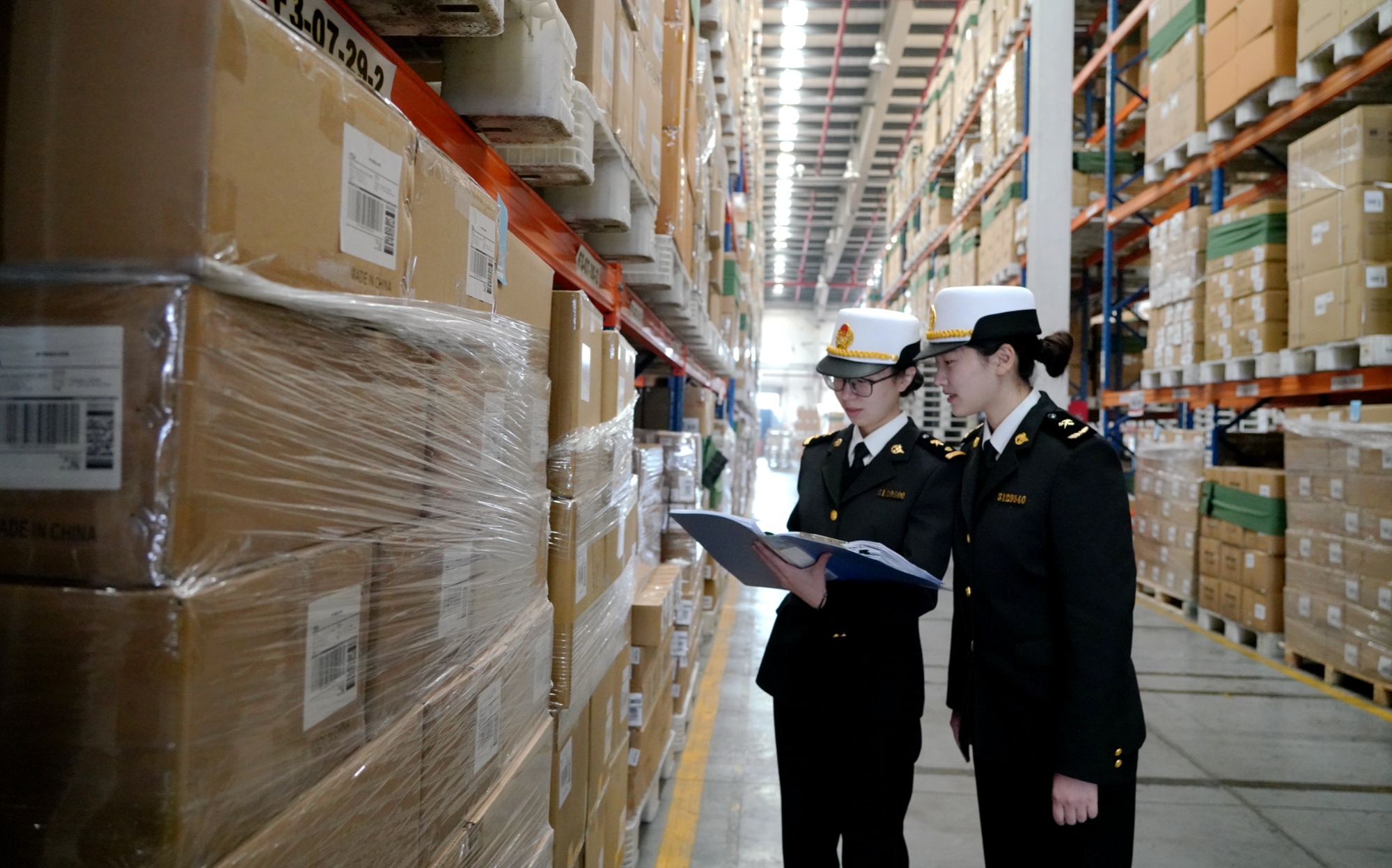 宁波海关创新模式助推跨境电商特殊监管区域出口