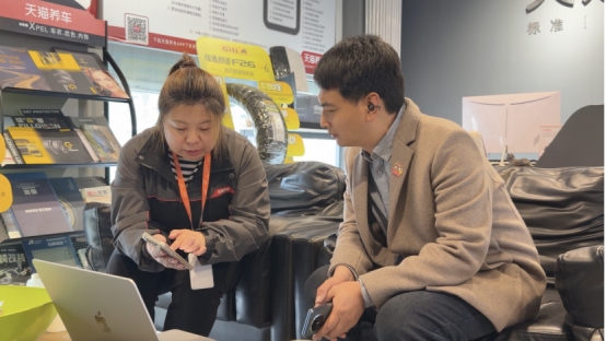 半年狂卖1000张会员卡之后，超级标杆杨皓终于拥有了周末