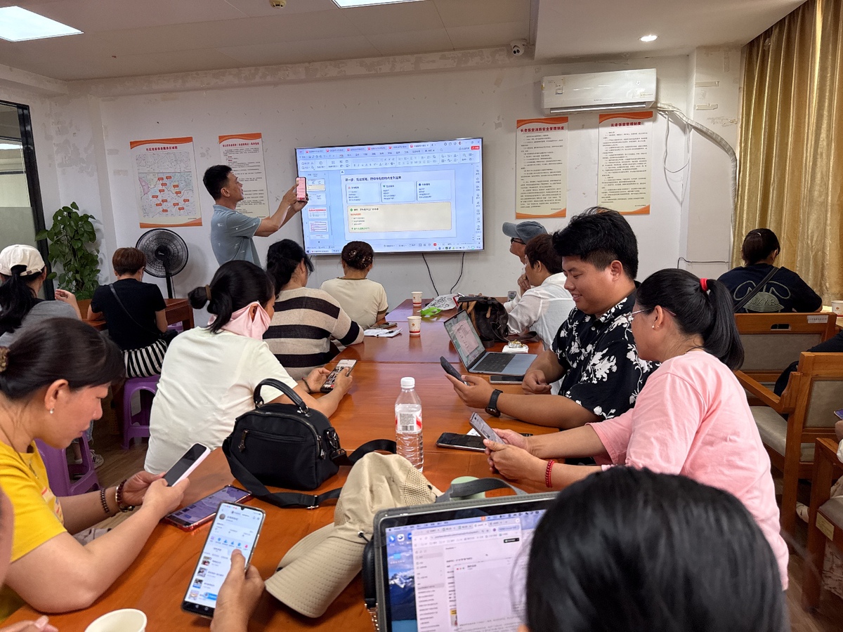 海口滨江站第二期电商直播与短视频运营技能培训落幕,赋能自贸港就业增收