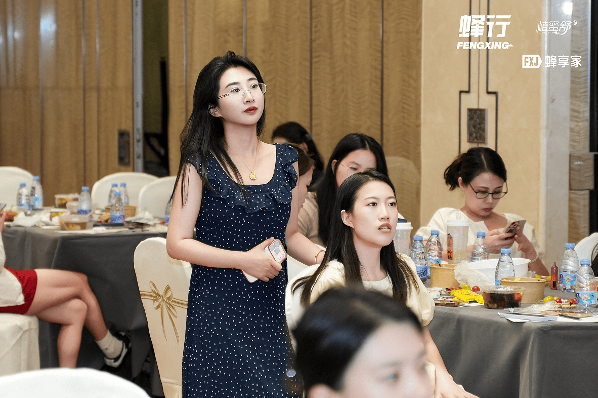 一两个小时一天,她把“帮忙”做成了200万+业绩